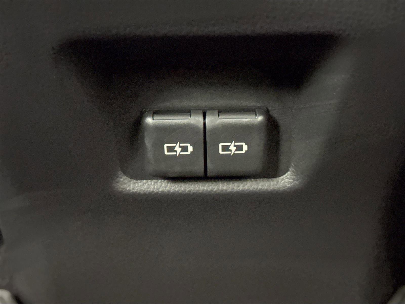 Certified 2025 Toyota RAV4 XLE Premium image 36