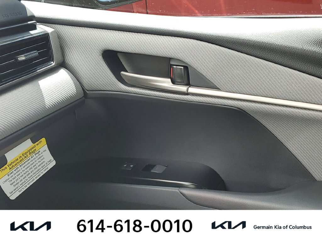 Used 2026 Toyota Camry SE FWD image 26