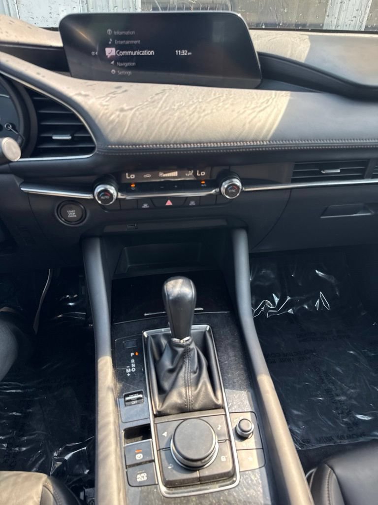 Used 2019 MAZDA MAZDA3 Hatchback FWD image 11