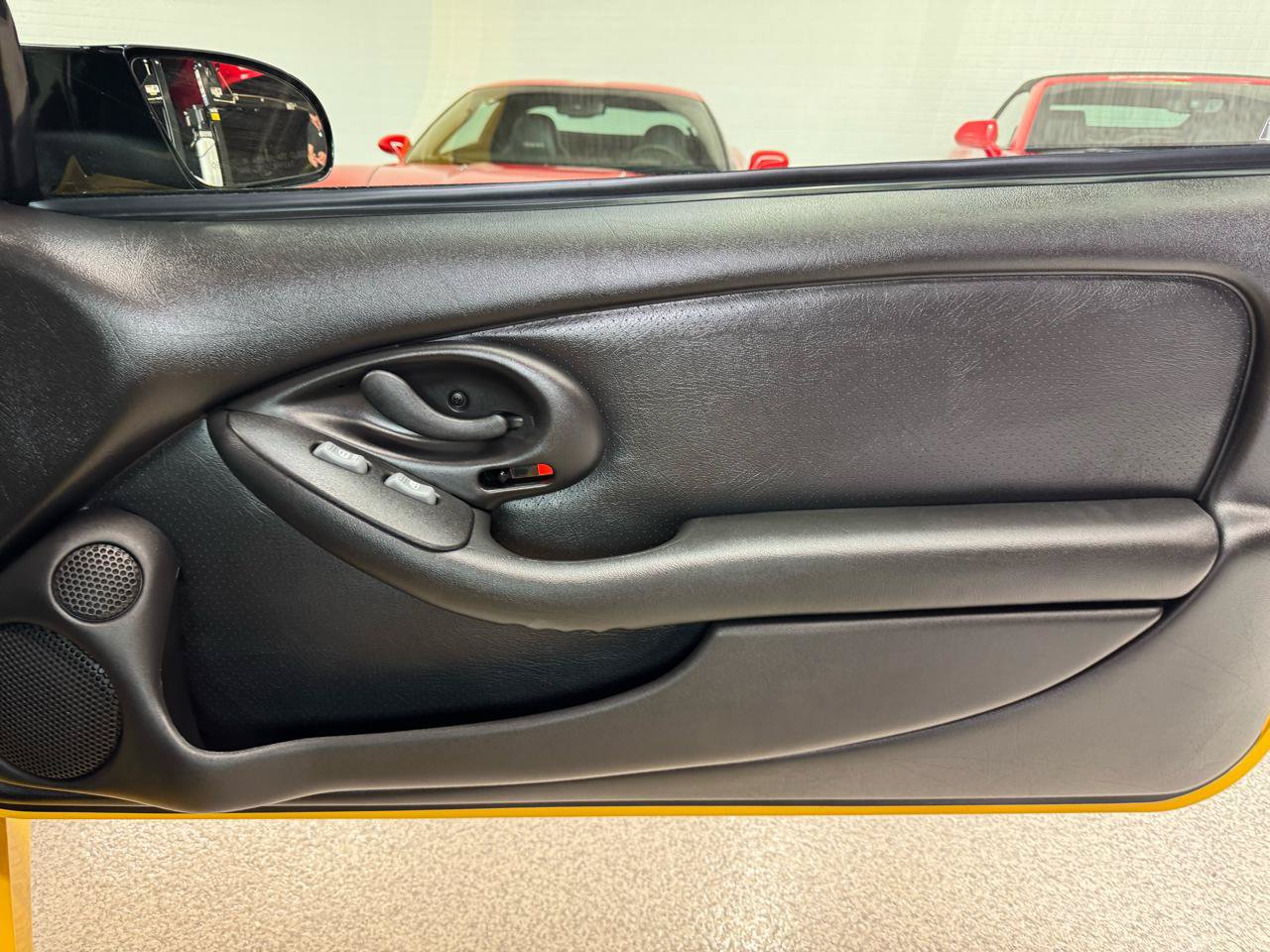 Used 2002 Pontiac Firebird Trans Am RWD image 40