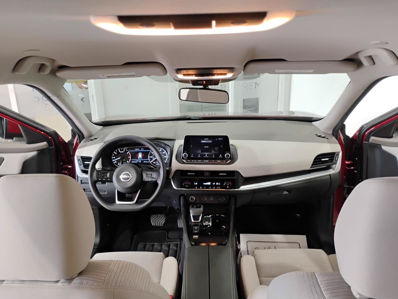 Used 2023 Nissan Rogue SV FWD image 49