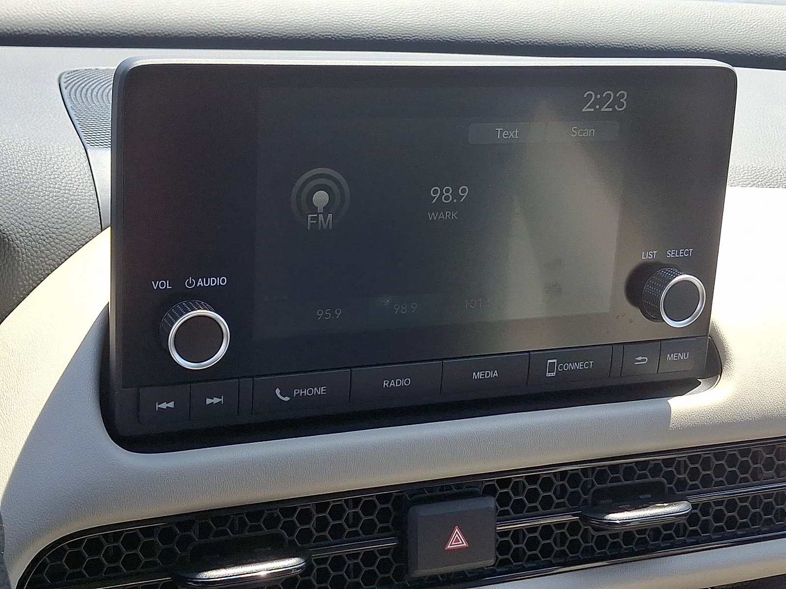 Used 2025 Honda HR-V LX image 16