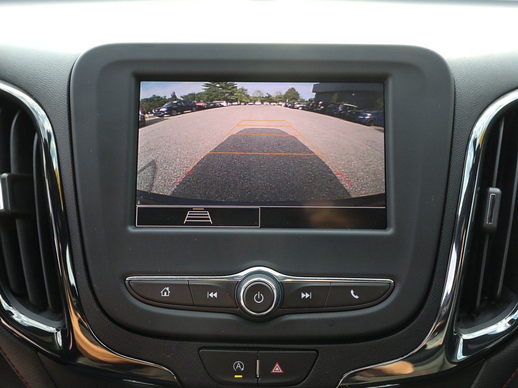 Used 2023 Chevrolet Equinox RS w/ LPO, Floor Liner Package FWD image 18