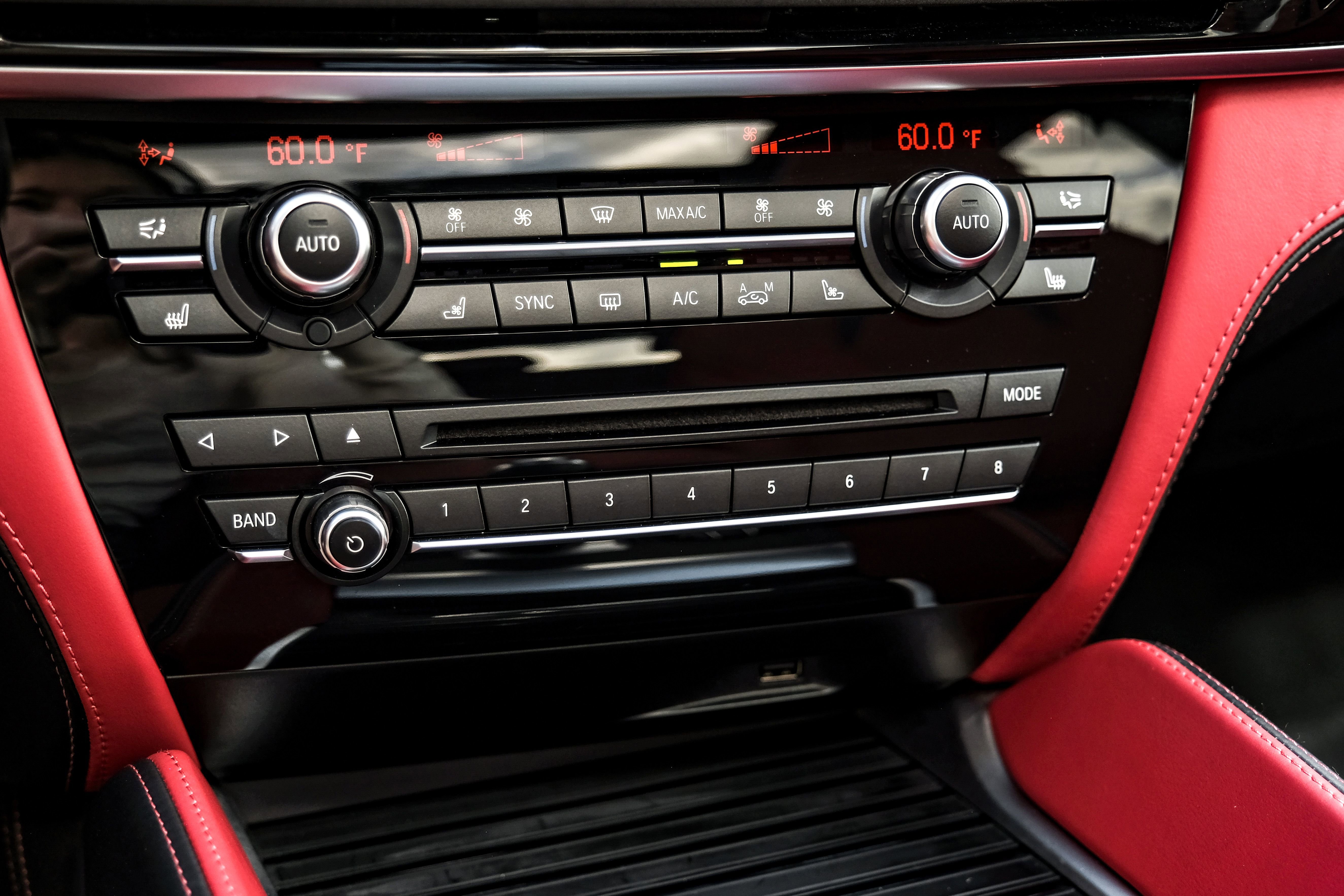 Used 2017 BMW X5 M image 27