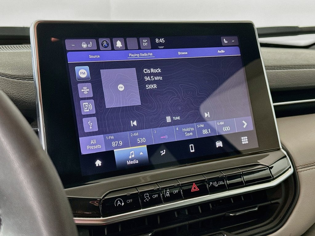 Certified 2023 Jeep Compass Limited AWD/4WD image 23