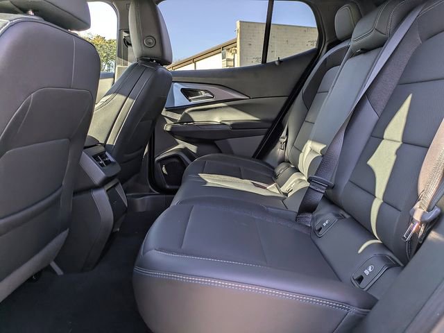 Used 2025 Chevrolet Equinox EV LT w/ Convenience Package image 12