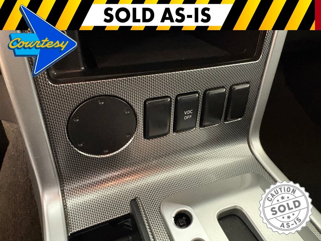 Used 2011 Nissan Pathfinder SV RWD image 31