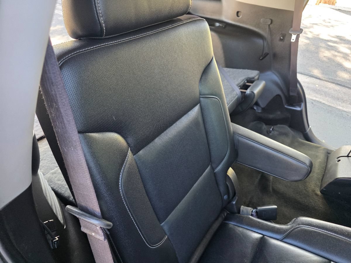 Used 2017 Chevrolet Tahoe Premier AWD/4WD image 30