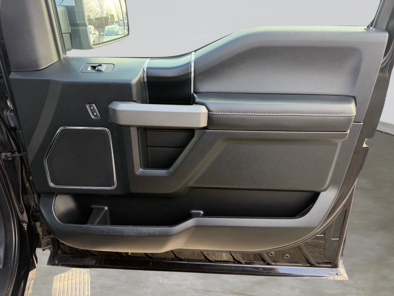 Used 2020 Ford F150 Platinum w/ Equipment Group 701A Luxury image 45