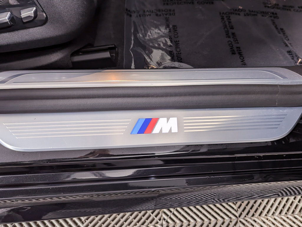 Used 2020 BMW 750i xDrive w/ Executive Package AWD/4WD image 15