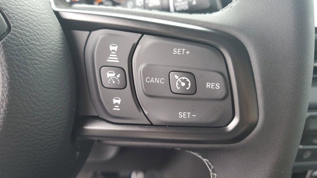 New 2026 Jeep Wrangler Unlimited Rubicon w/ Technology Group image 30