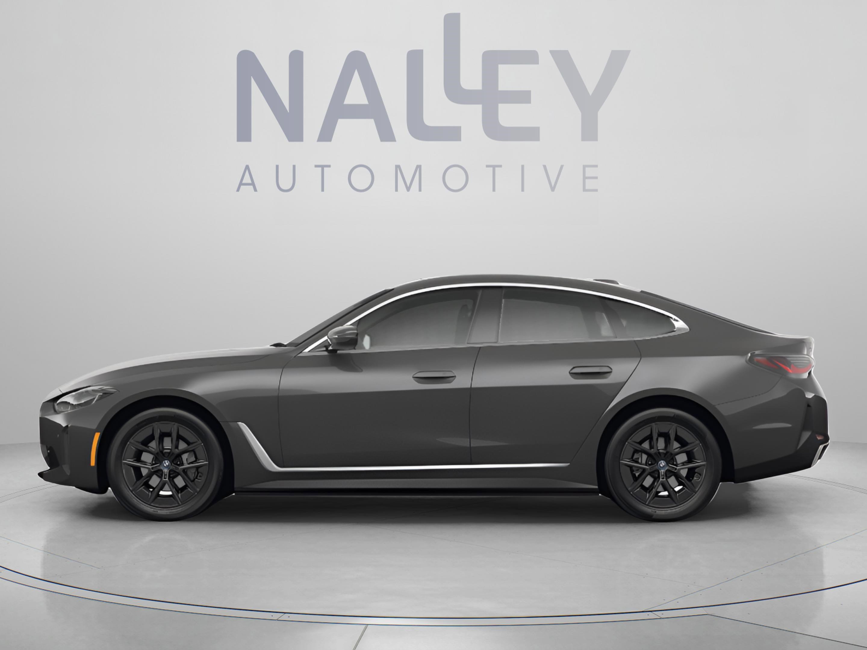 Used 2023 BMW i4 eDrive35 RWD image 3