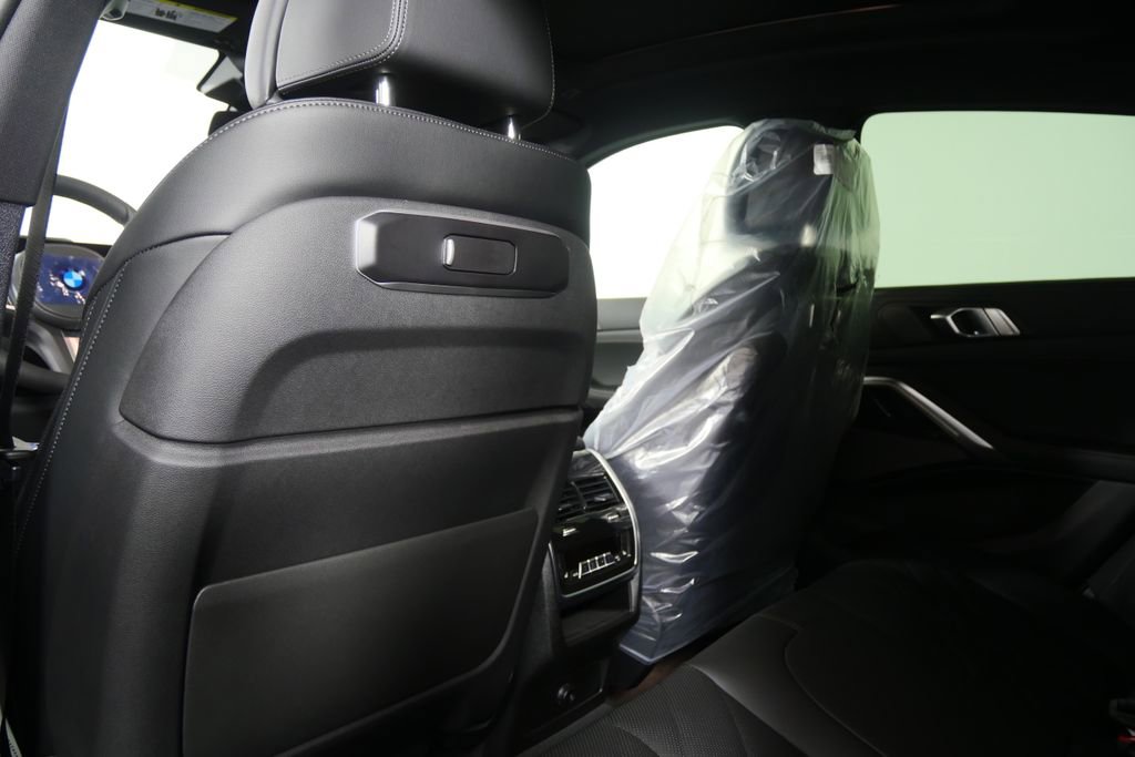 New 2026 BMW X6 xDrive40i image 14