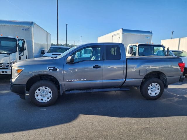 Used 2018 Nissan Titan S AWD/4WD image 2