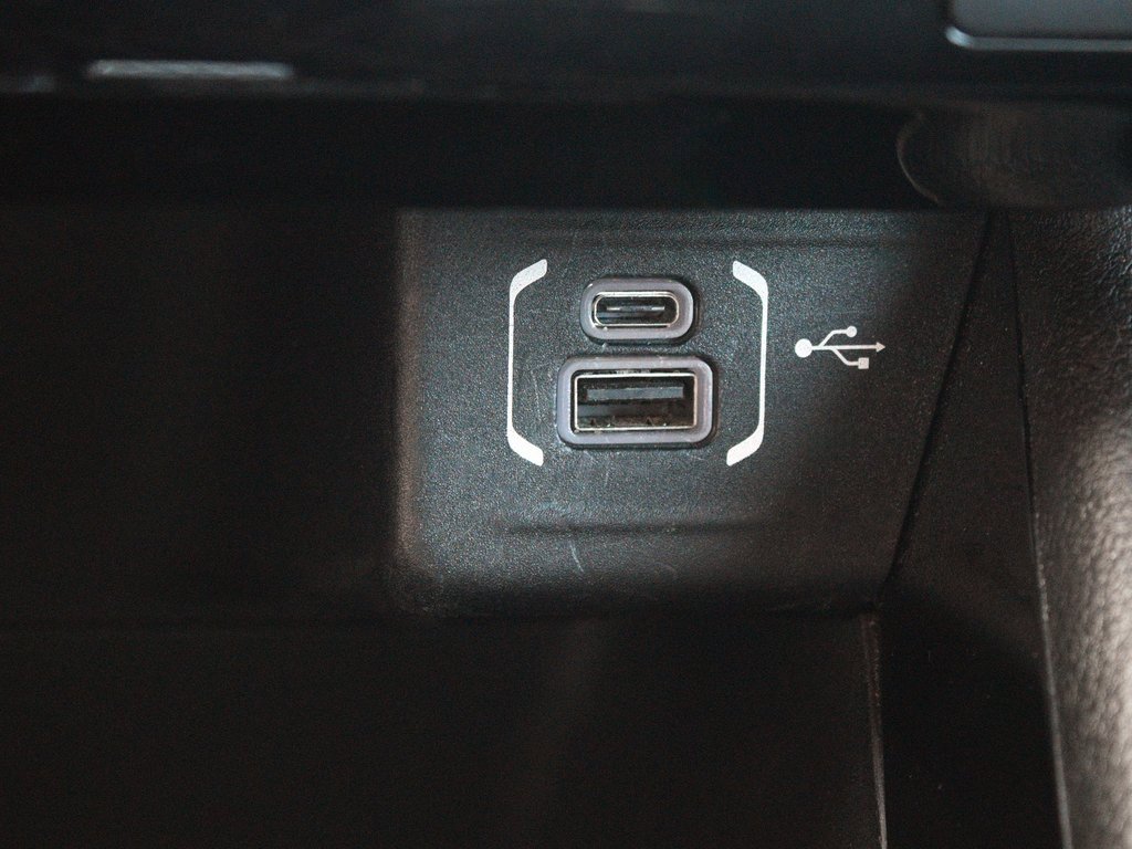 Used 2023 Jeep Compass Limited image 21