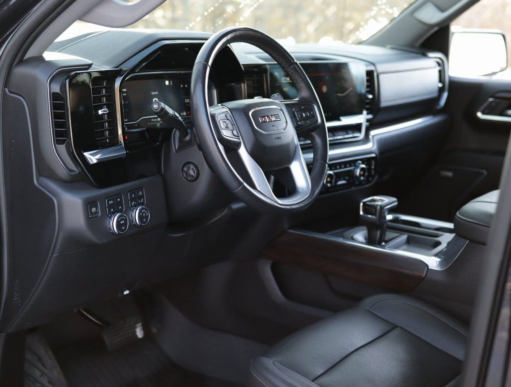 Used 2023 GMC Sierra 1500 SLT w/ SLT Convenience Package image 9