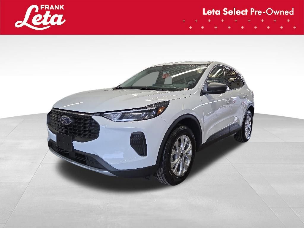 Used 2023 Ford Escape Active w/ Tech Pack #1 AWD/4WD image 1