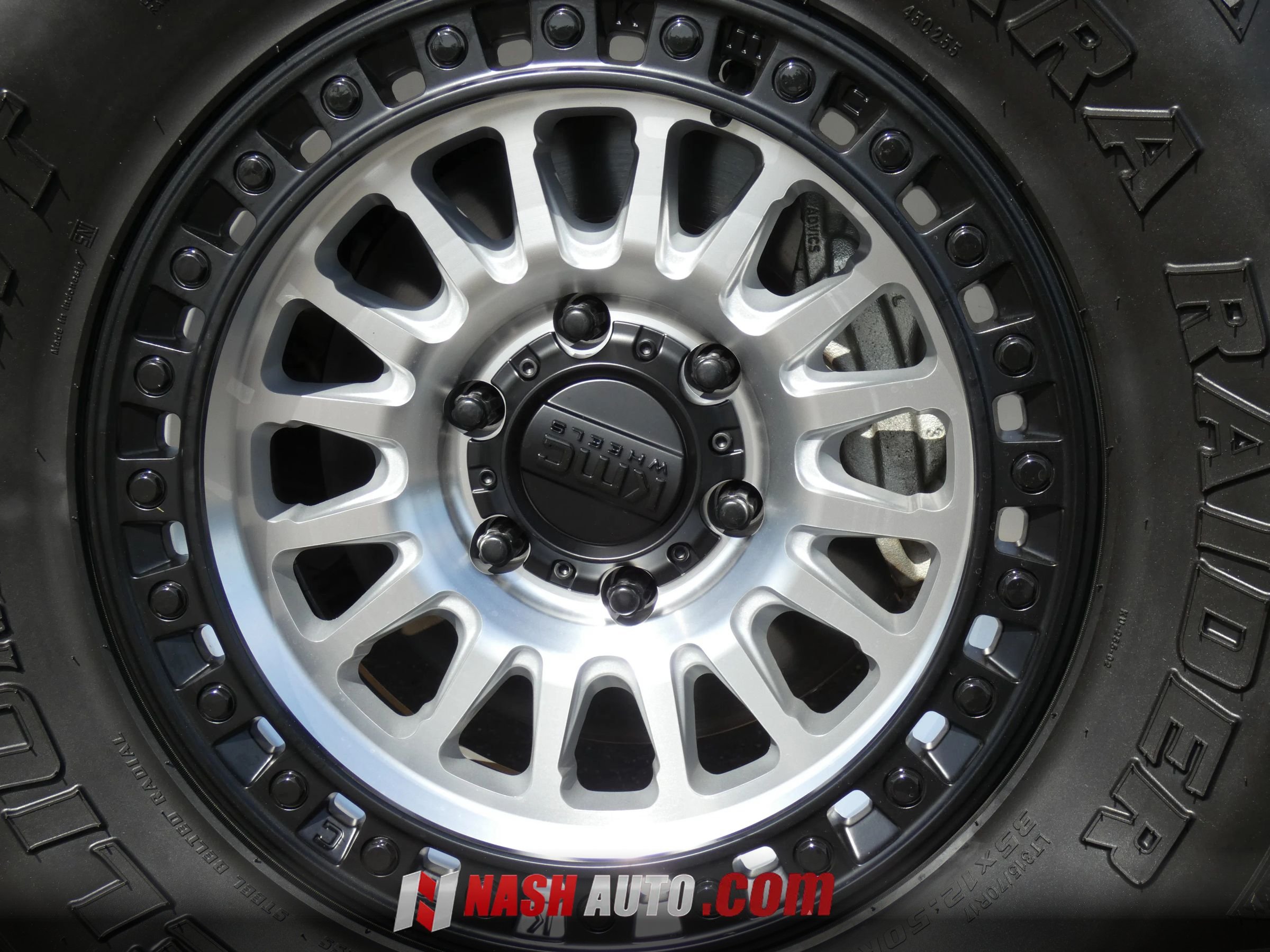 Used 2025 Toyota Tacoma TRD Sport AWD/4WD image 23