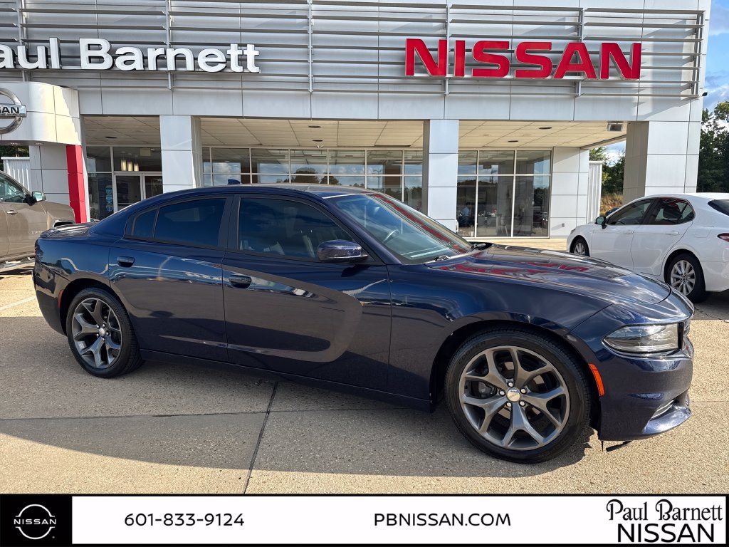 Used 2016 Dodge Charger SXT w/ Rallye Group RWD image 5