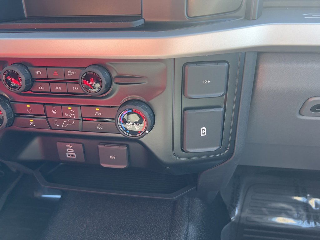 New 2026 Ford F250 4x4 Regular Cab Super Duty image 29