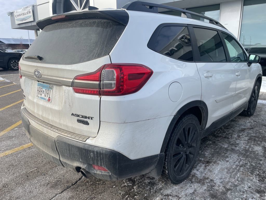 Used 2022 Subaru Ascent Onyx Edition image 3