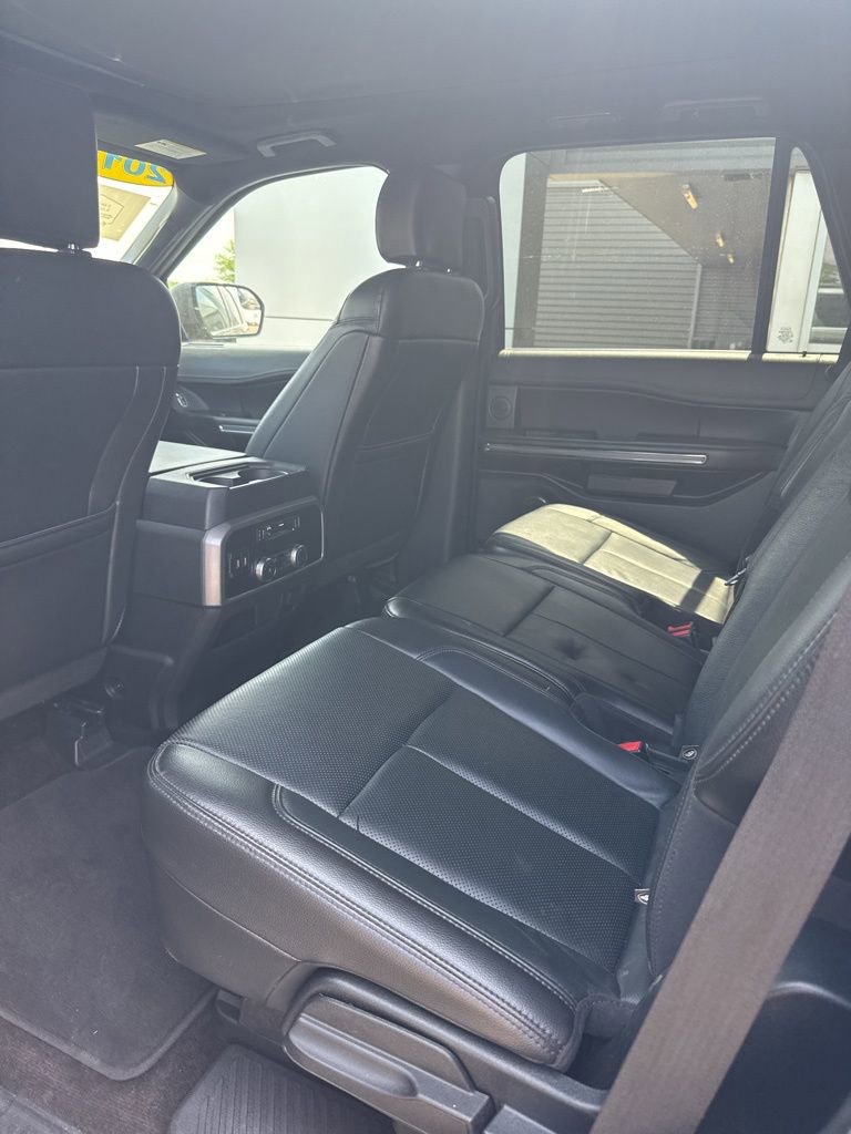 Used 2018 Ford Expedition XLT w/ Equipment Group 201A image 24