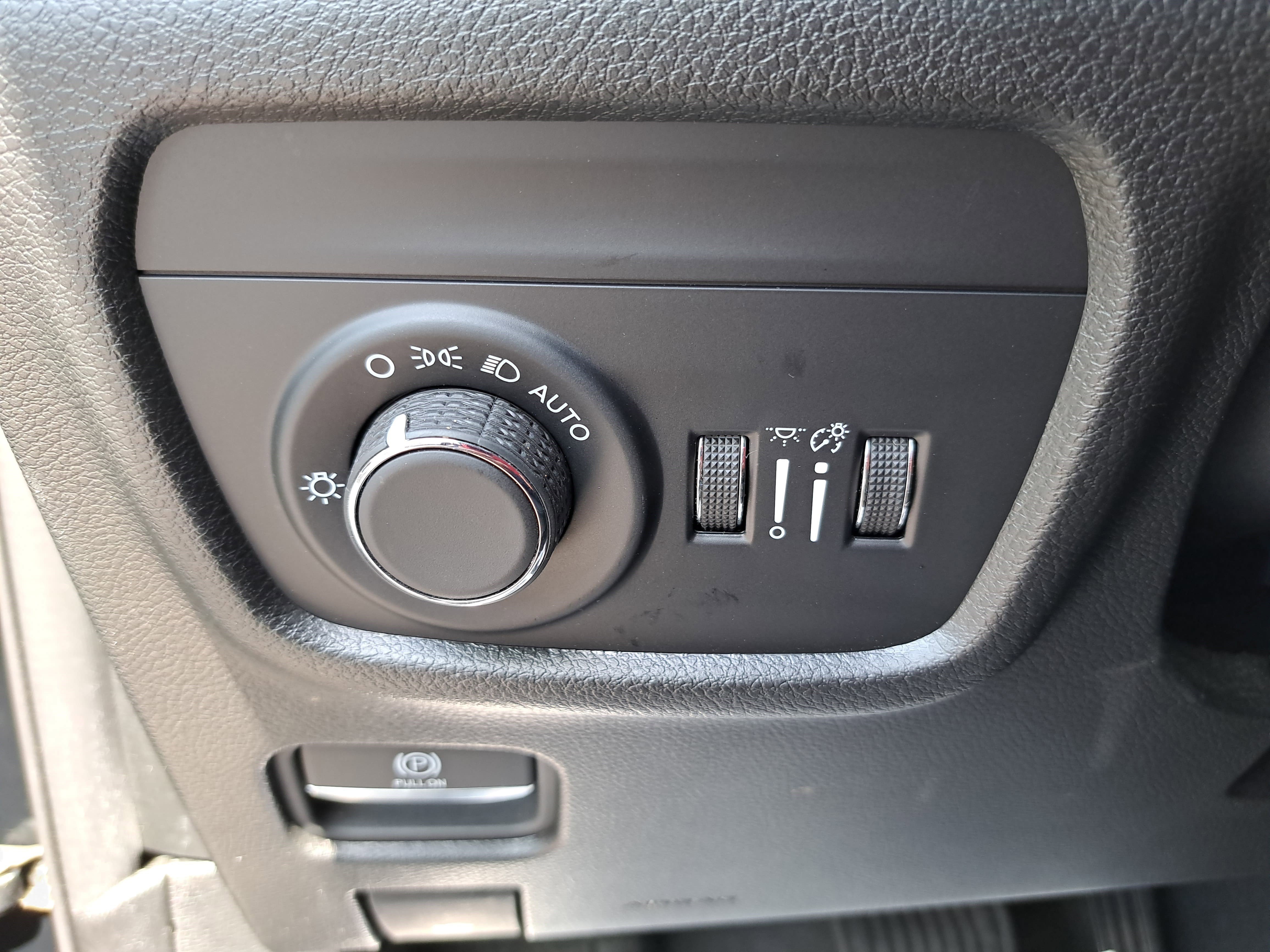 Used 2024 Jeep Grand Cherokee Altitude image 24