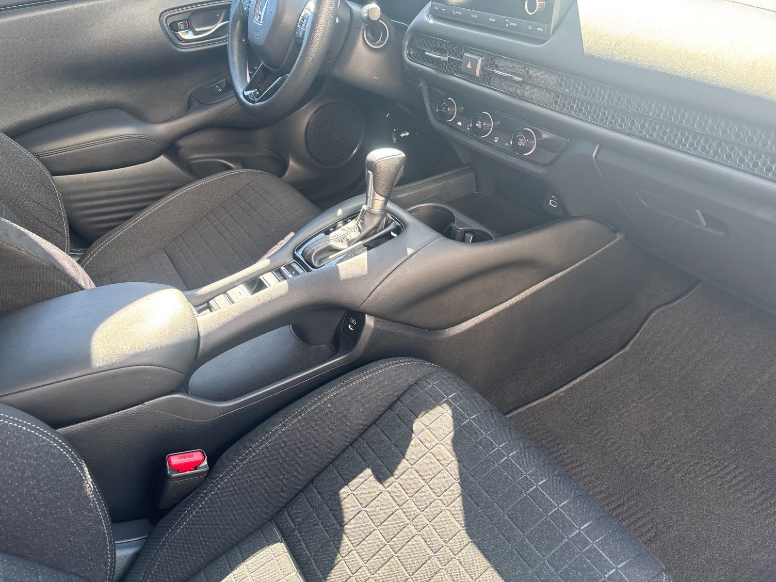 Used 2024 Honda HR-V LX image 17