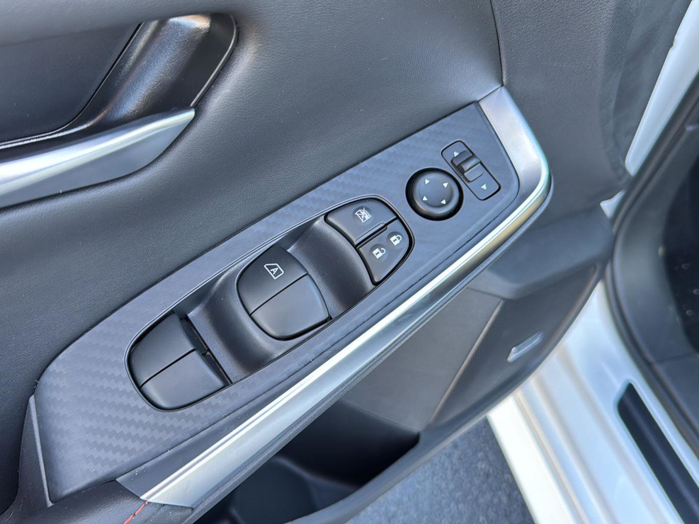 New 2025 Nissan Sentra SR w/ SR Premium Package image 29