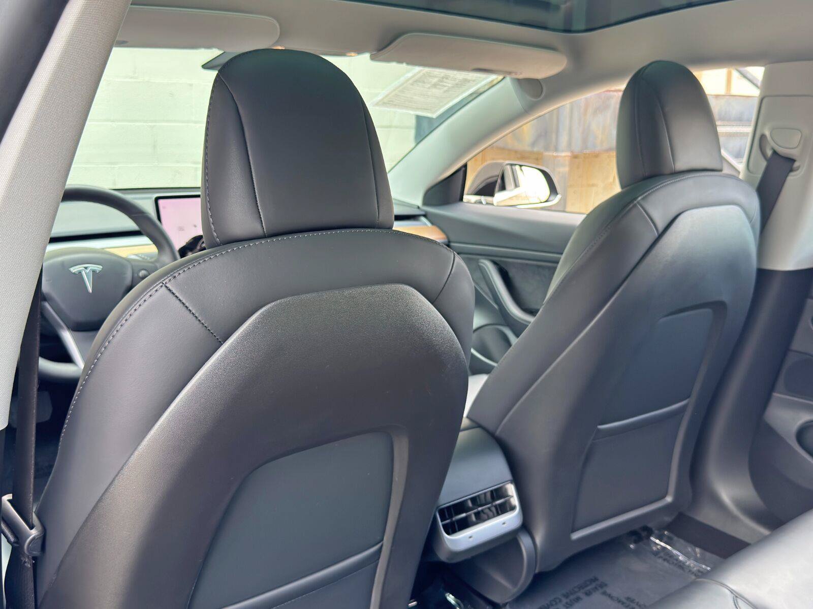 Used 2020 Tesla Model 3 Standard Range Plus RWD image 38
