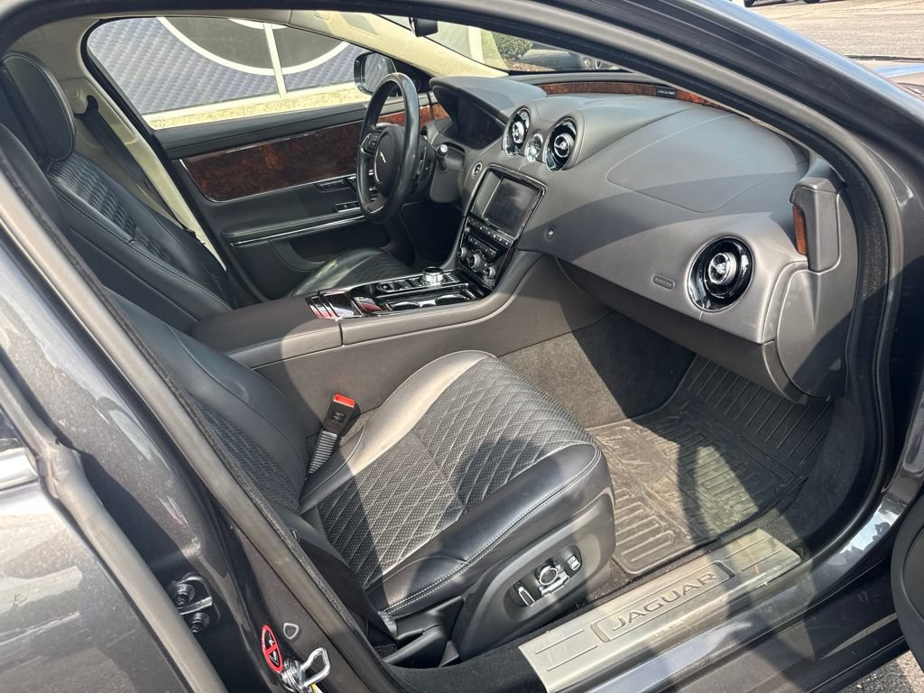Used 2017 Jaguar XJ L Portfolio AWD/4WD image 79