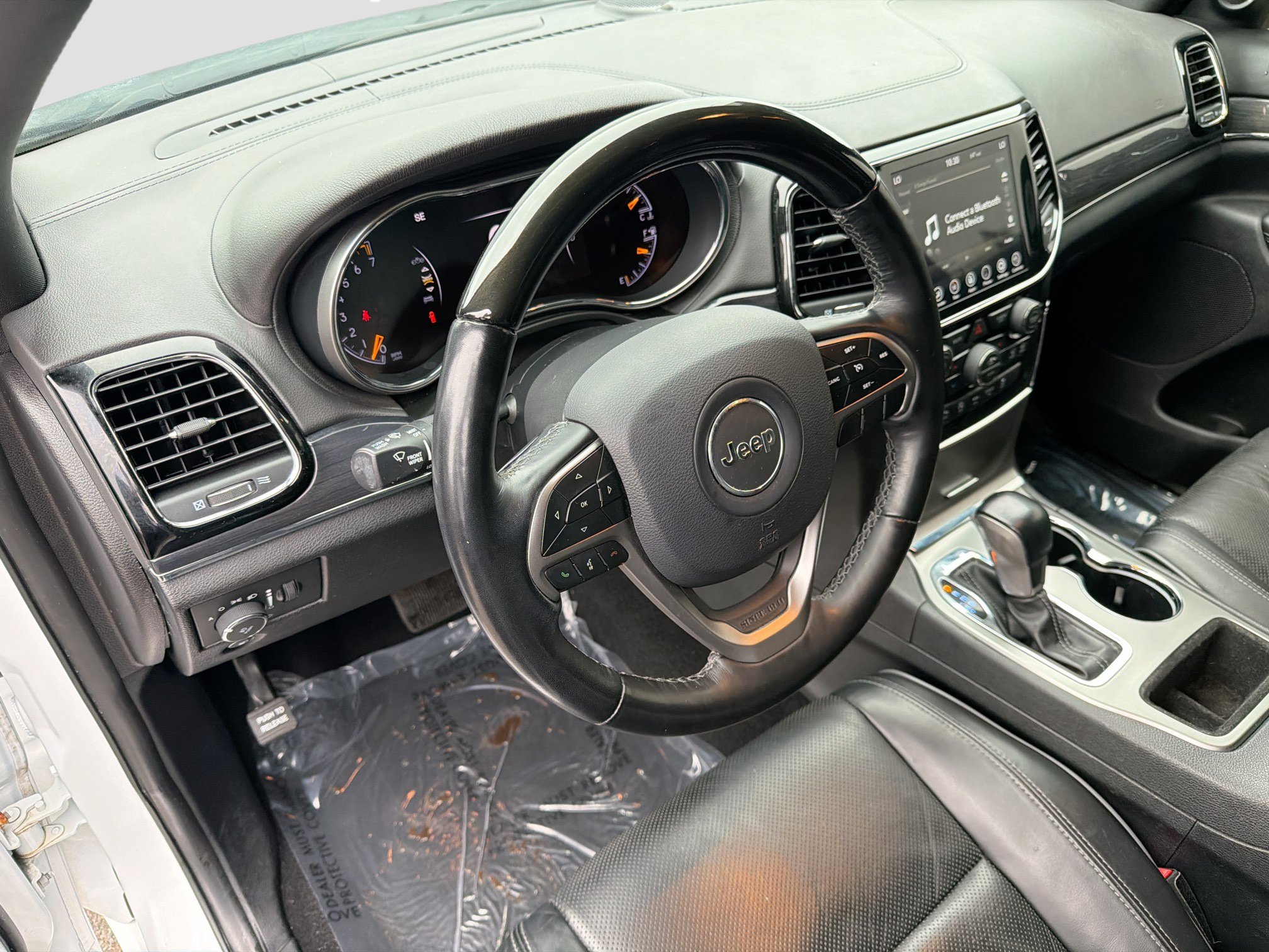 Used 2020 Jeep Grand Cherokee Overland image 25