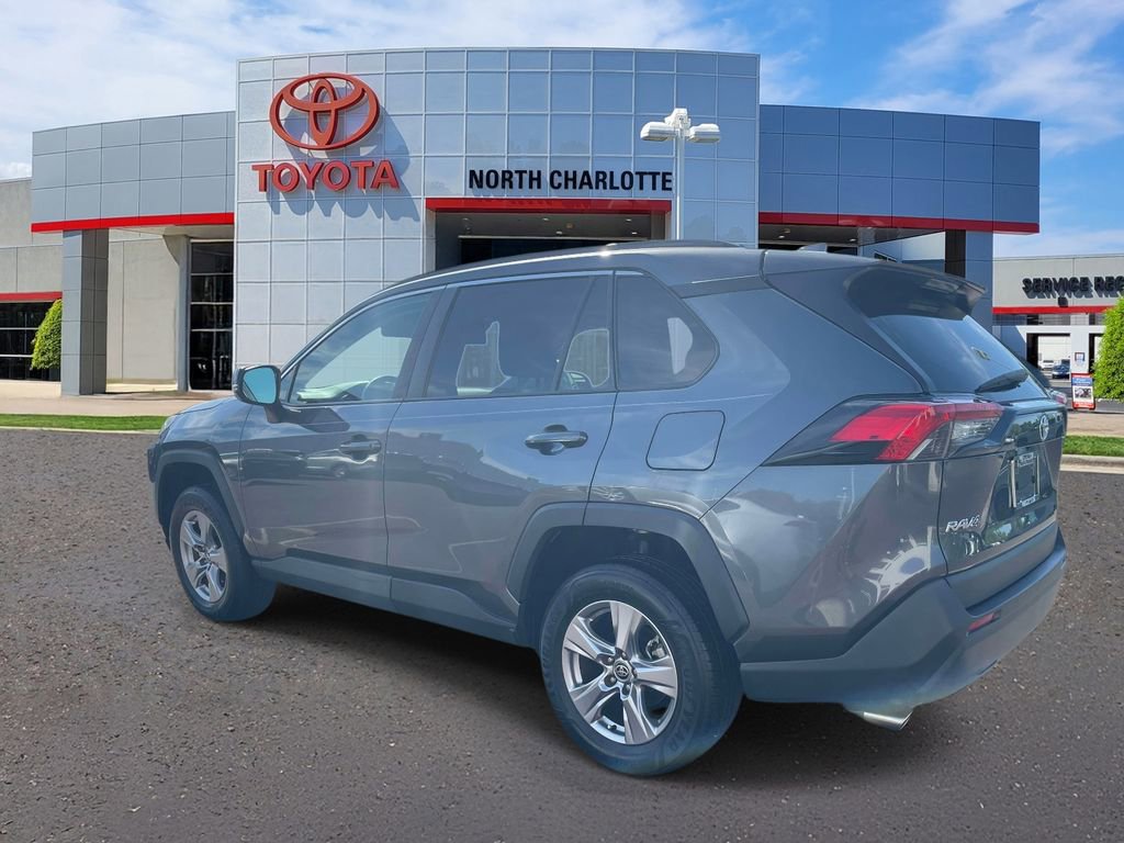 Used 2022 Toyota RAV4 XLE w/ Convenience Package image 6
