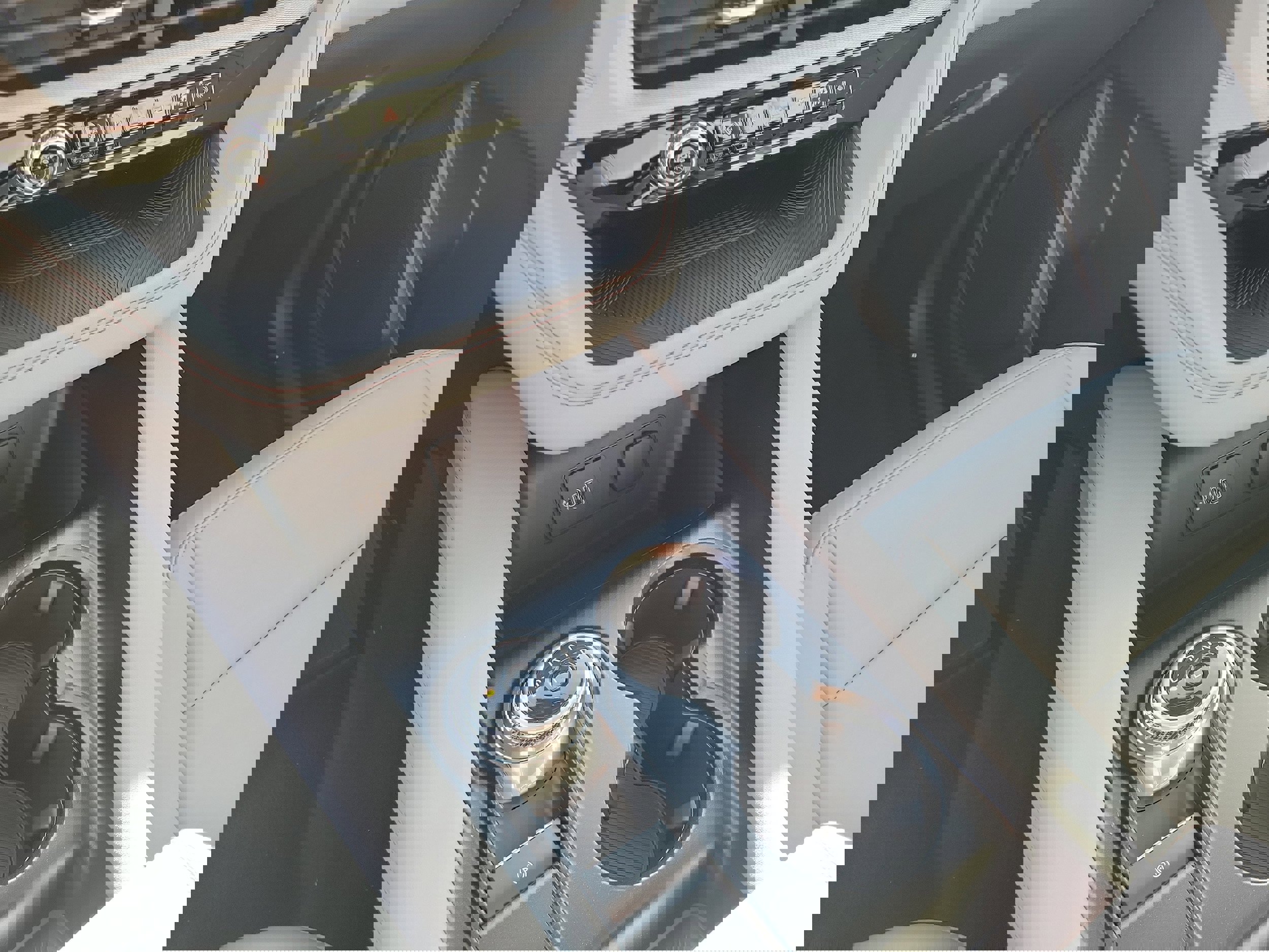 New 2026 Ford Explorer Active w/ Active Comfort Package image 32