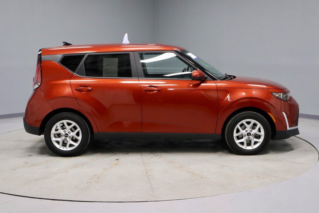 Used 2024 Kia Soul LX w/ Option Group 015 image 11