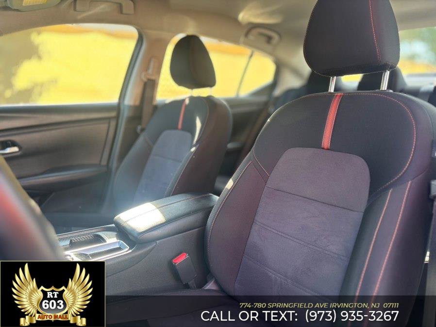 Used 2025 Nissan Sentra SR FWD image 13