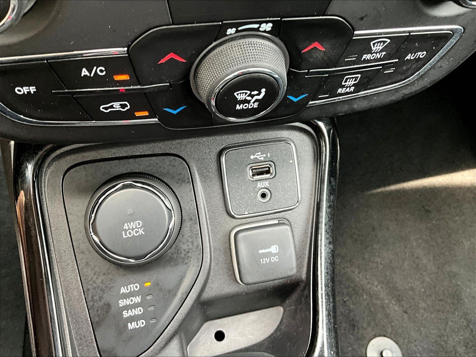 Used 2019 Jeep Compass Limited AWD/4WD image 16