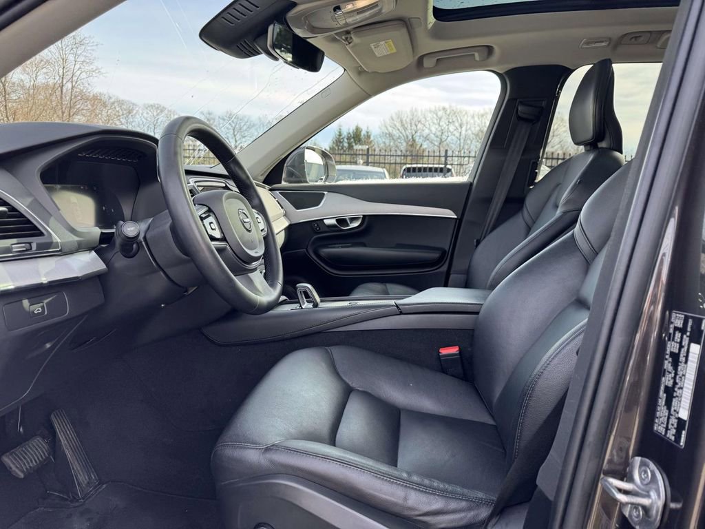 Used 2023 Volvo XC90 B5 Core w/ Climate Package image 13