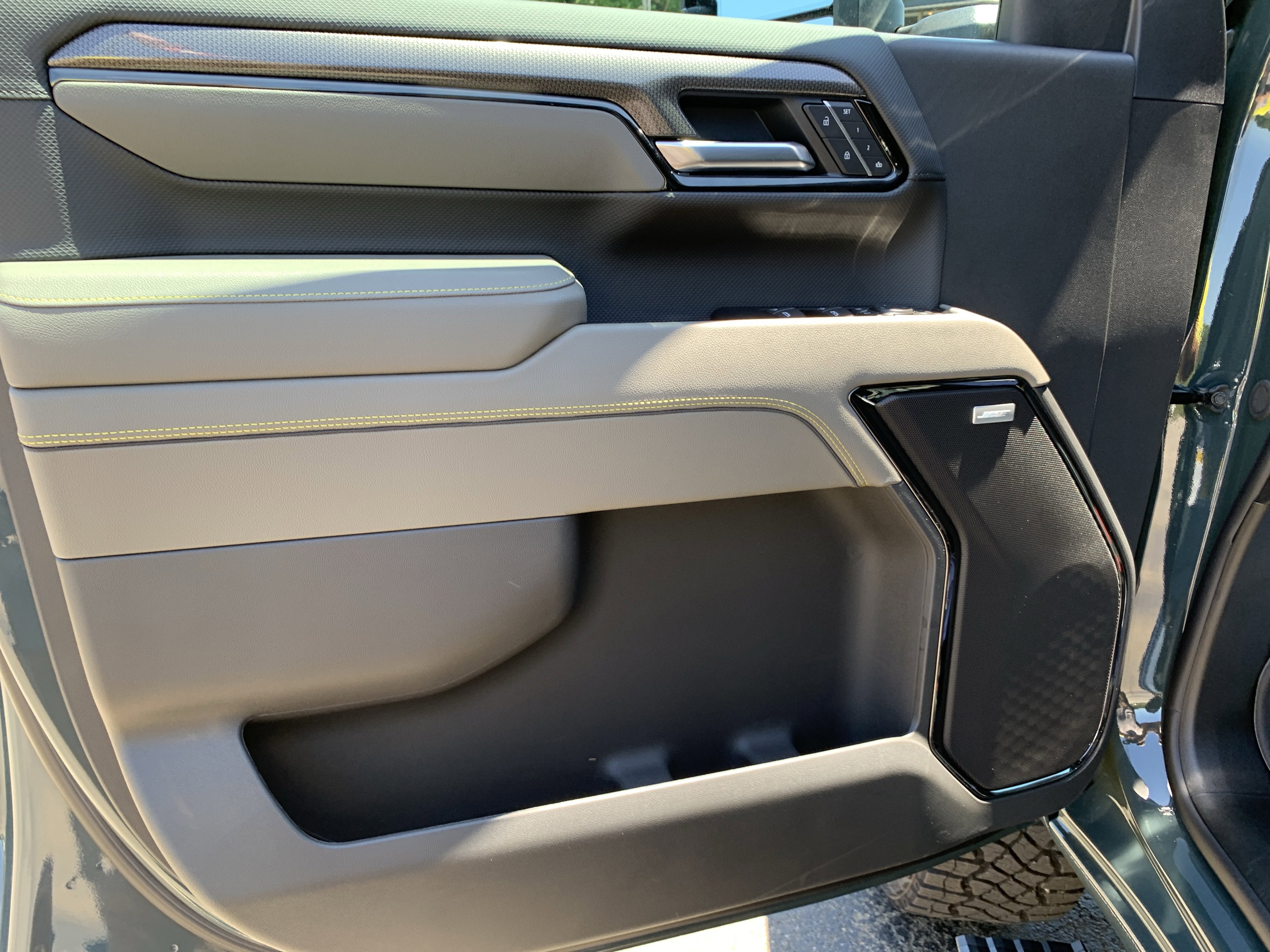 New 2026 Chevrolet Silverado 2500 ZR2 AWD/4WD image 11