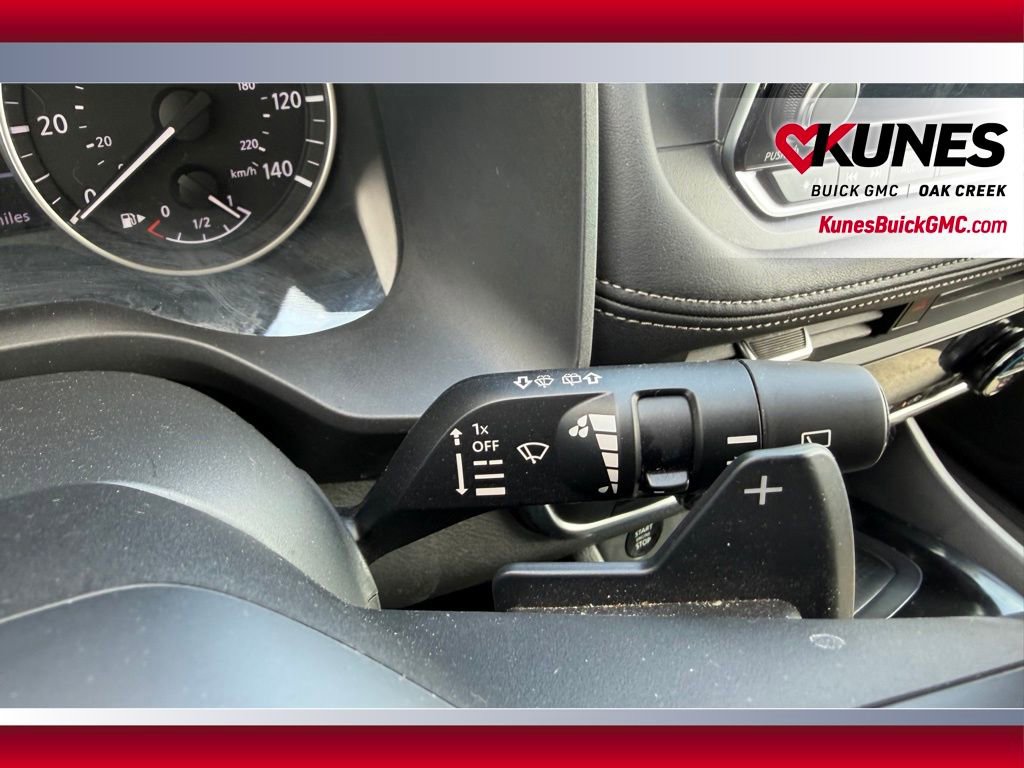 Used 2025 Nissan Rogue SV AWD/4WD image 12