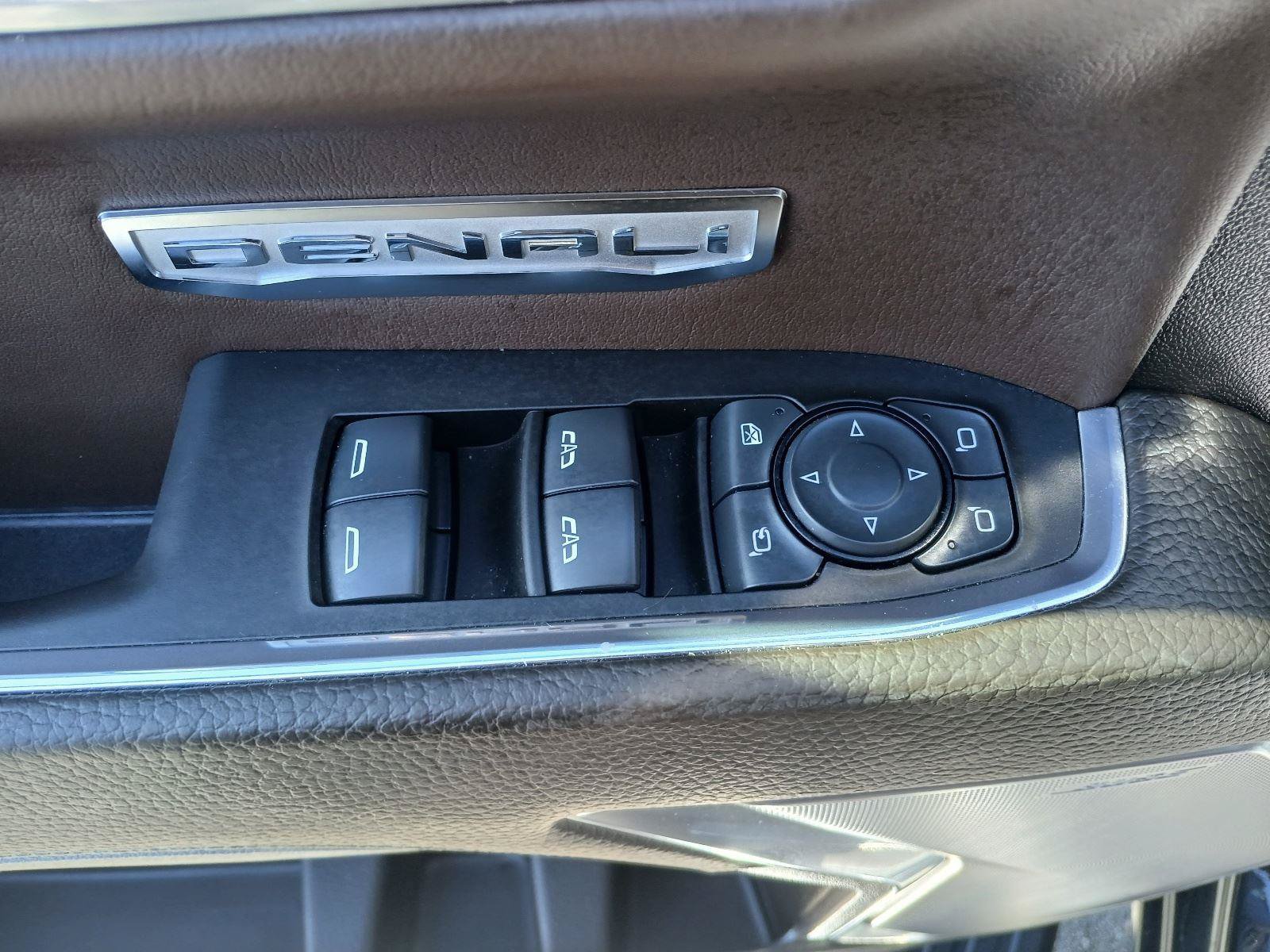 Used 2024 GMC Sierra 1500 Denali AWD/4WD image 22
