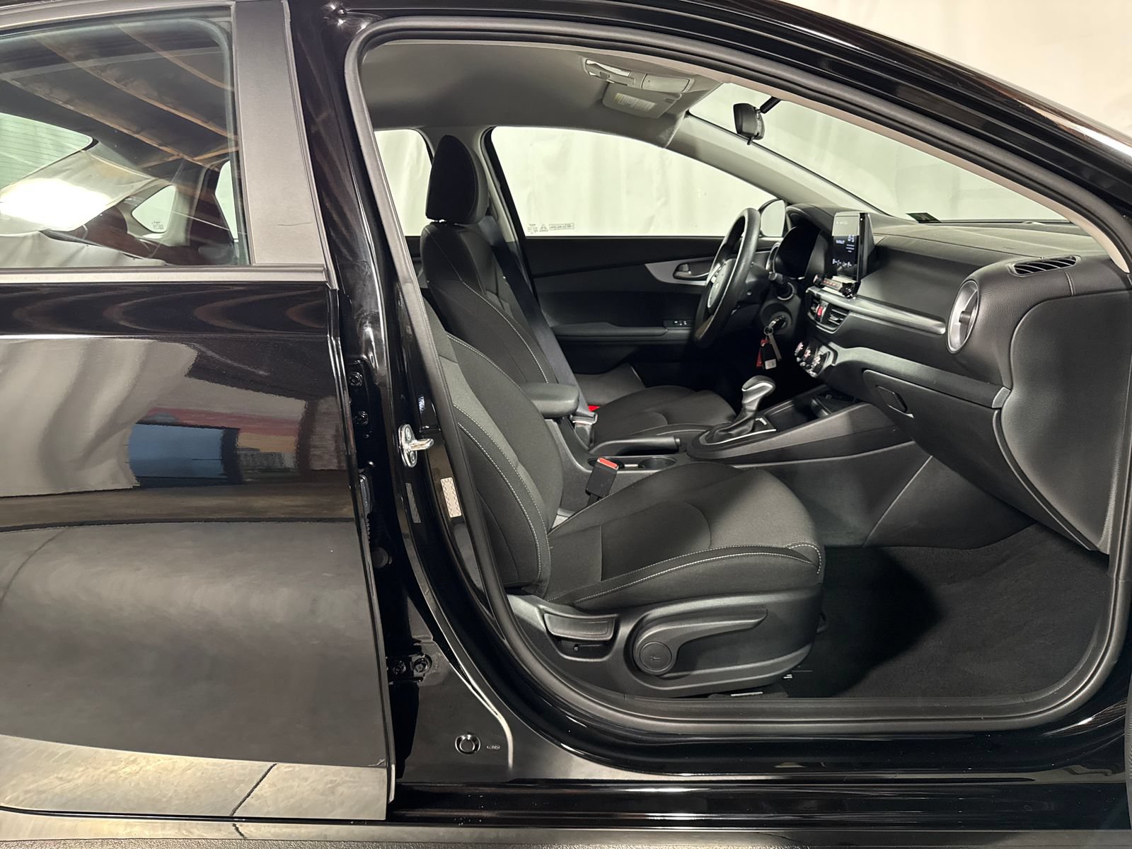 Certified 2023 Kia Forte LXS FWD image 15