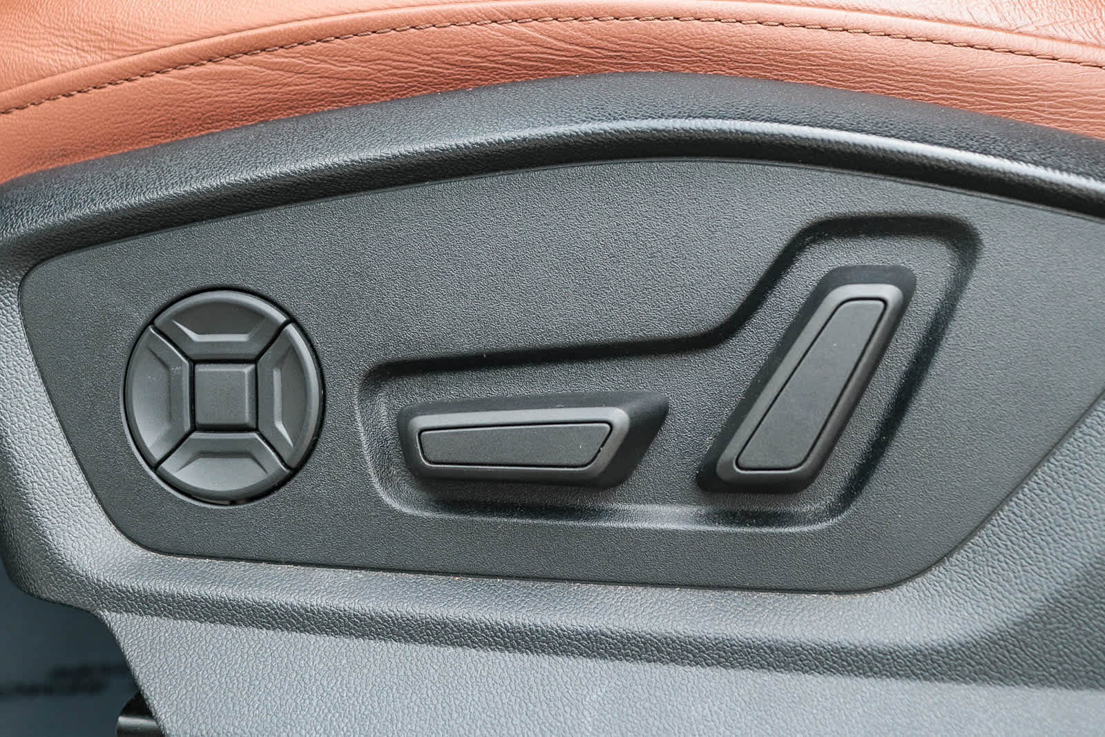 Used 2023 Audi Q8 Premium w/ Convenience Package image 50