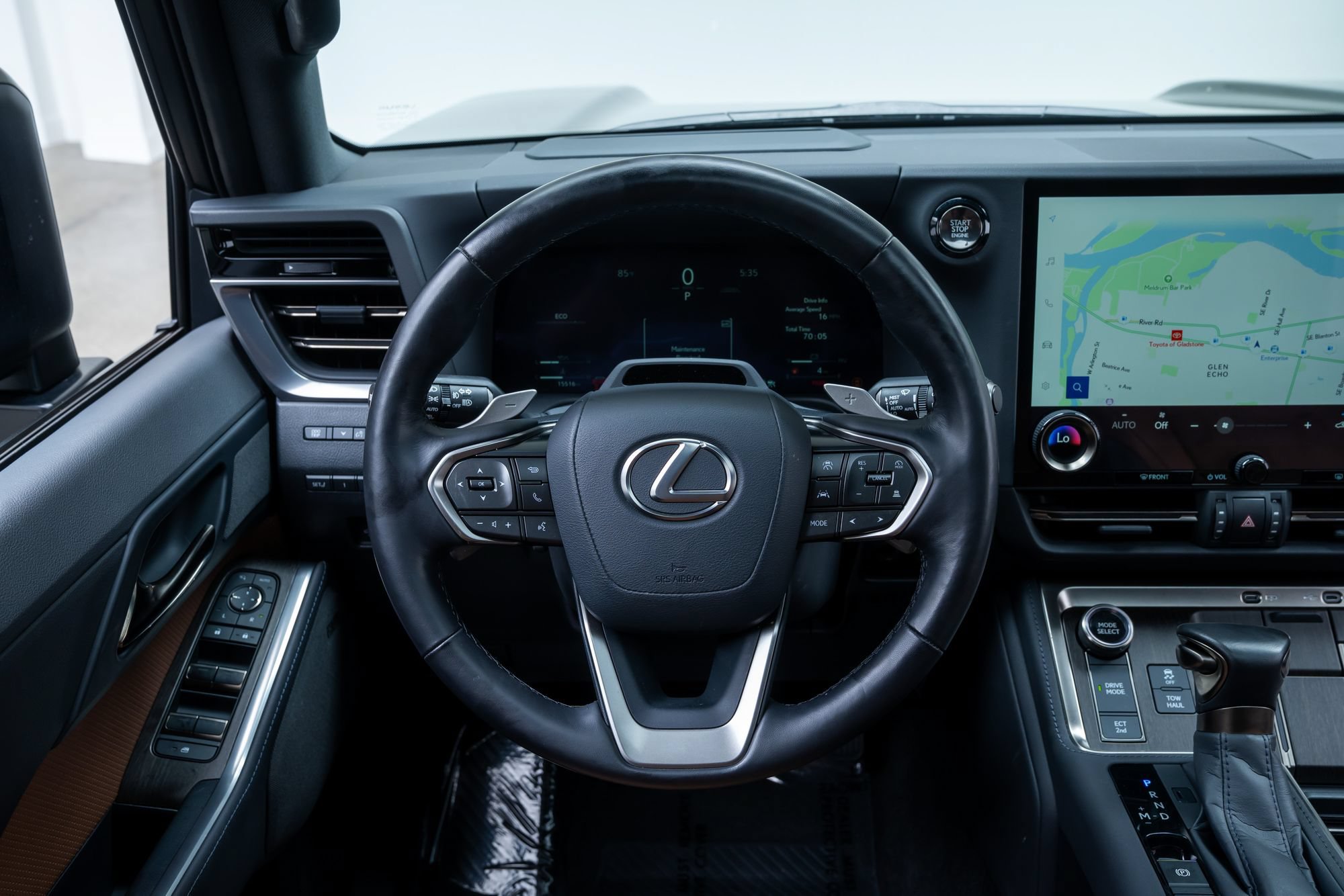 Used 2024 Lexus GX 550 w/ Accessory Package (2T) AWD/4WD image 11