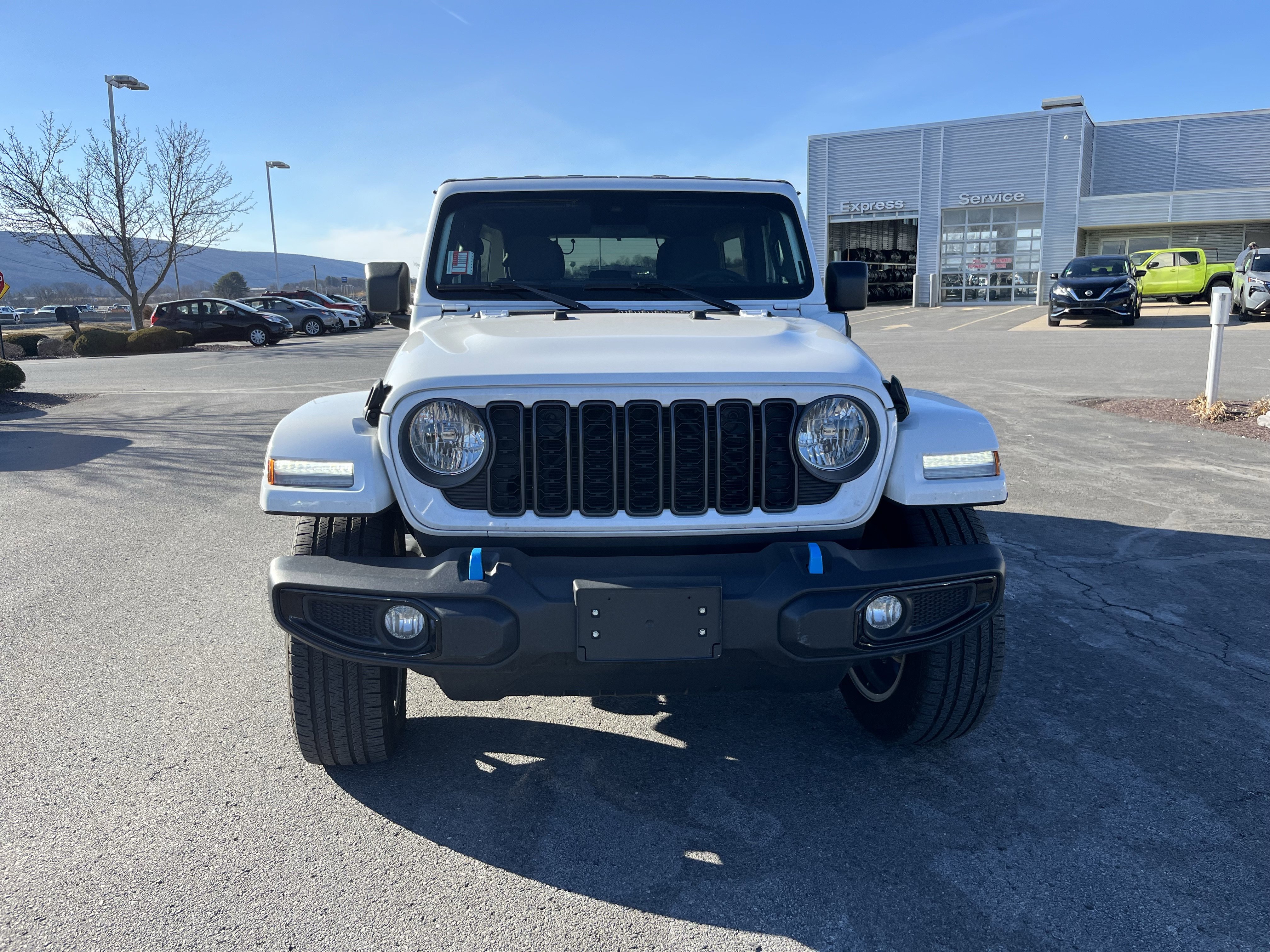 Used 2024 Jeep Wrangler Unlimited w/ Convenience Group image 9