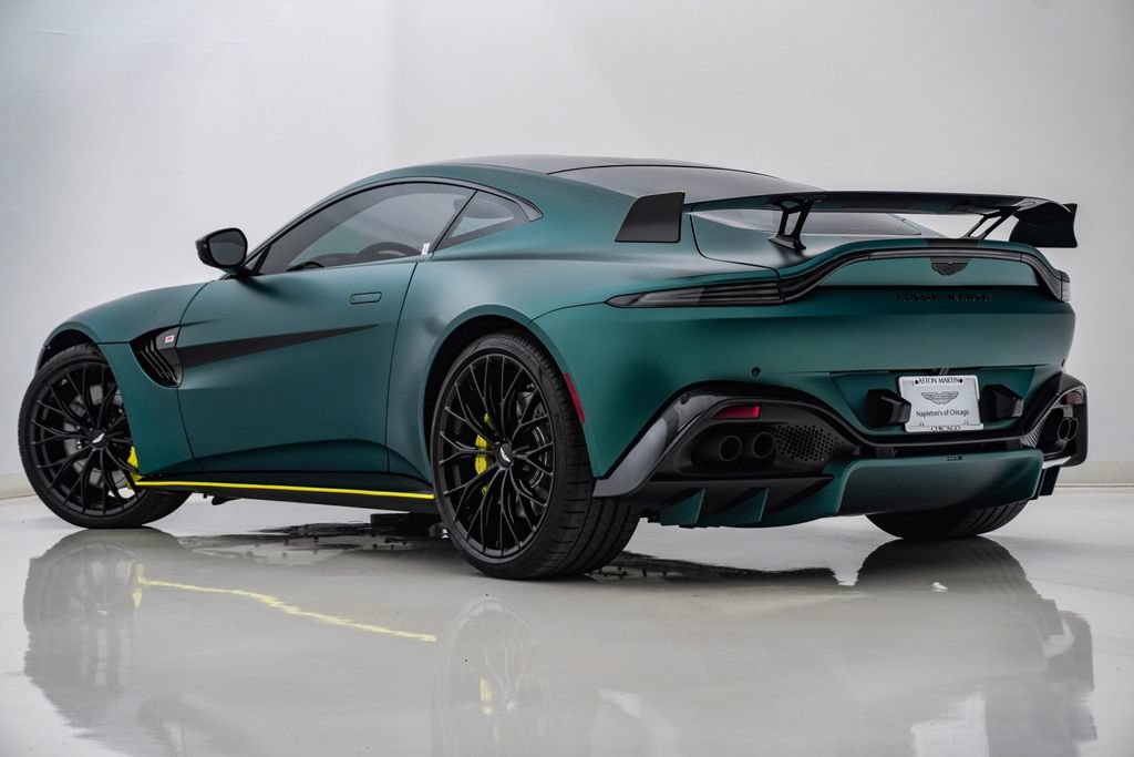 Used 2023 Aston Martin V8 Vantage Coupe RWD image 8