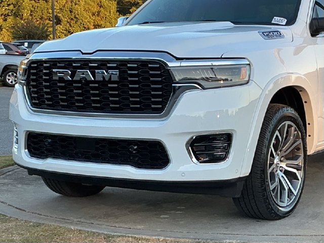 Used 2025 RAM 1500 Tungsten AWD/4WD image 10