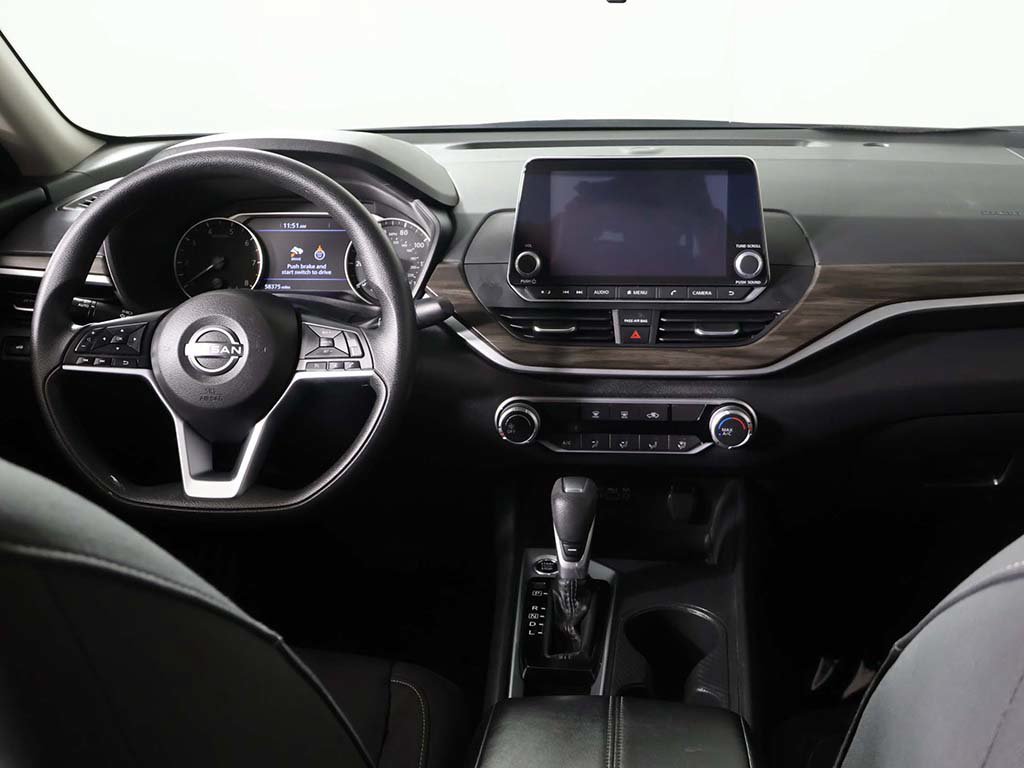 Used 2025 Nissan Altima 2.5 SV FWD image 27