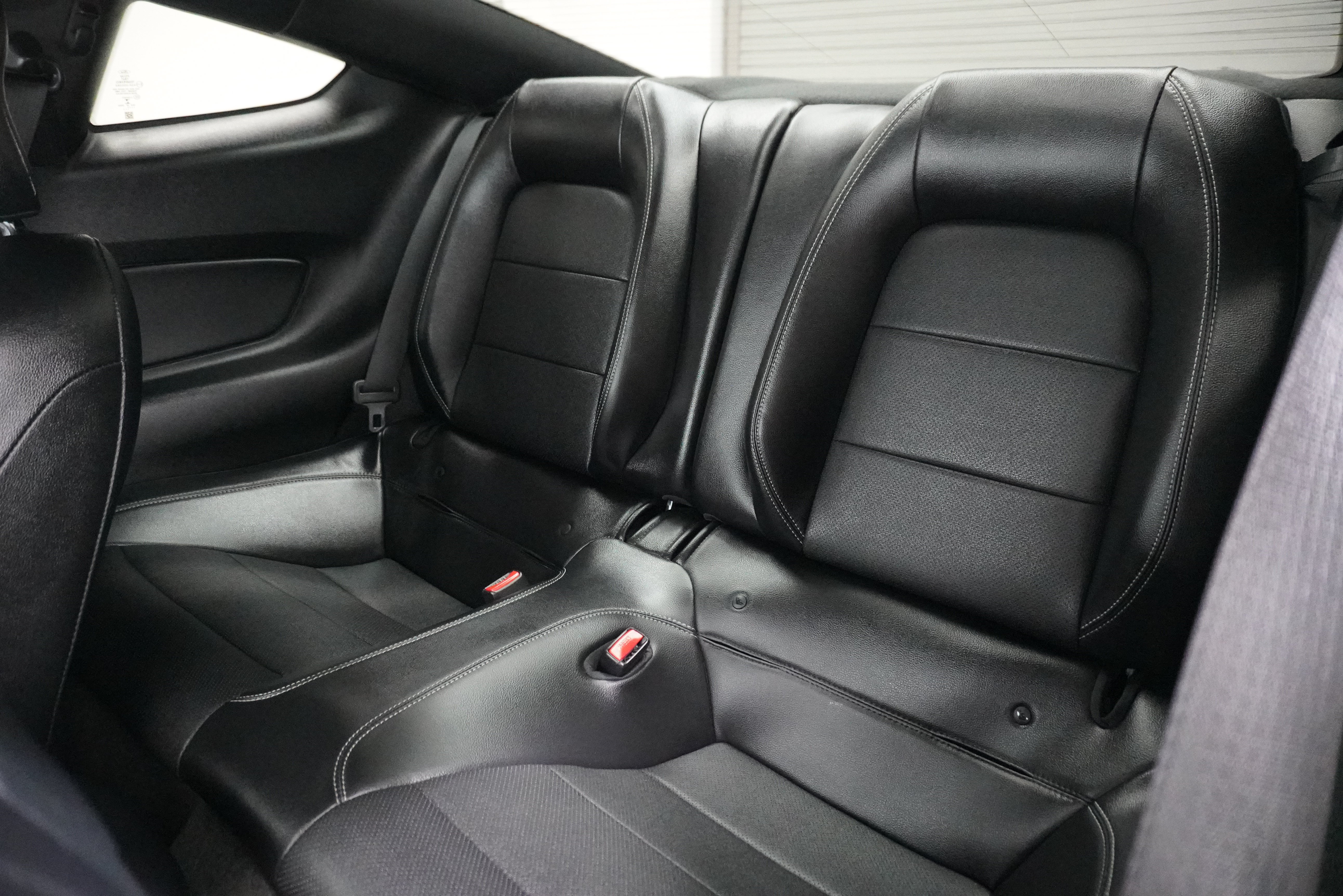Used 2017 Ford Mustang GT Premium w/ GT Performance Package RWD image 15
