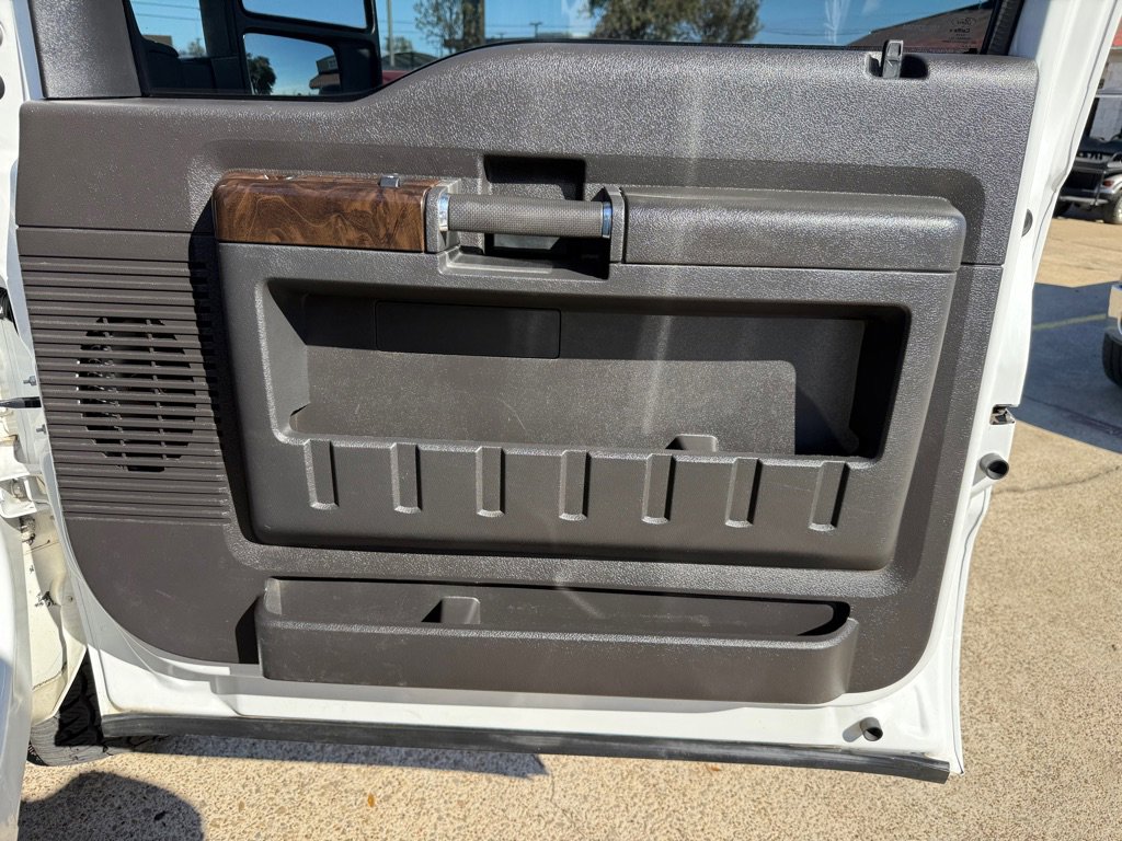 Used 2016 Ford F250 Lariat w/ Lariat Ultimate Package AWD/4WD image 30